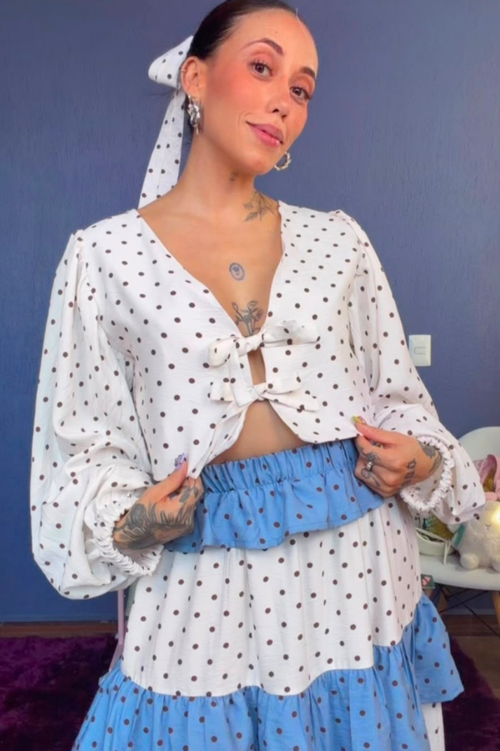 Set Mercedes con blusa blanca