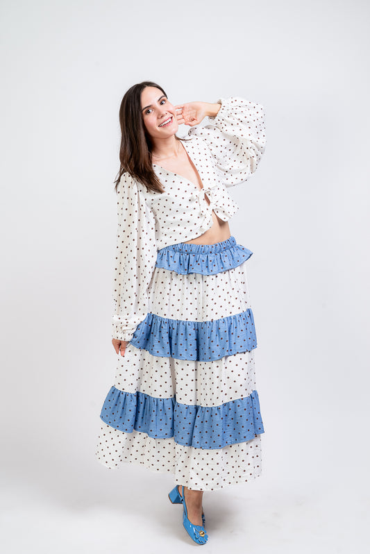 Set Mercedes con blusa blanca